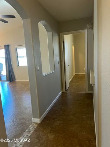 6592 W Wenden Way, Tucson, AZ 85743