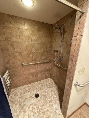 182 S HUMPHREY CIRCLE, Shawano, WI 54166