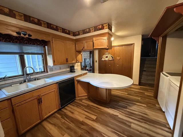 182 S HUMPHREY CIRCLE, Shawano, WI 54166