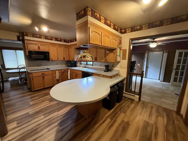 182 S HUMPHREY CIRCLE, Shawano, WI 54166