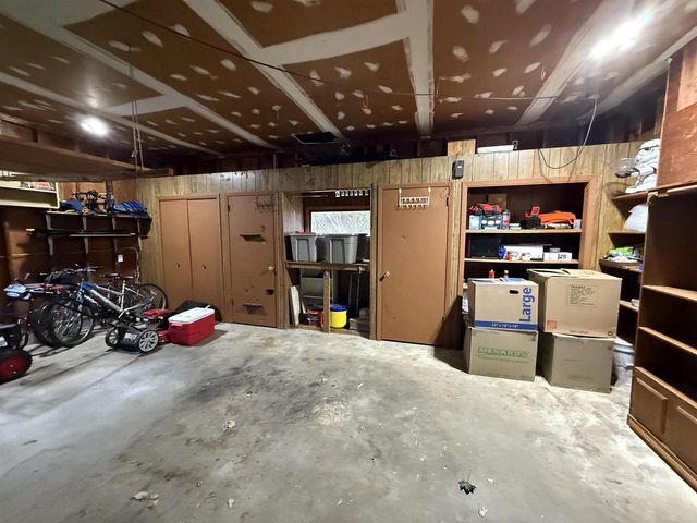 182 S HUMPHREY CIRCLE, Shawano, WI 54166