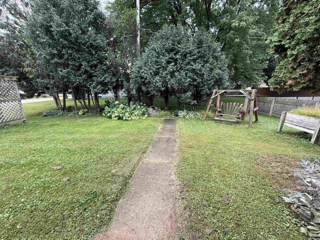 182 S HUMPHREY CIRCLE, Shawano, WI 54166
