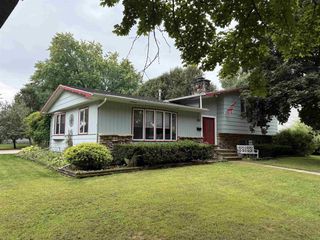 182 S HUMPHREY CIRCLE, Shawano, WI 54166