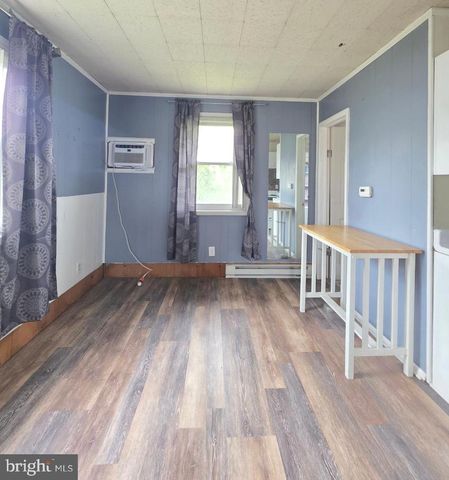 882 SAWYER AVE, Vineland, NJ 08360