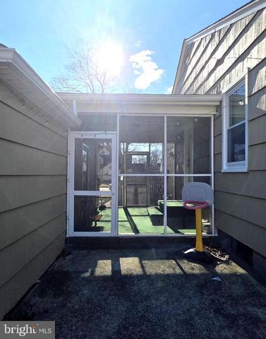 882 SAWYER AVE, Vineland, NJ 08360