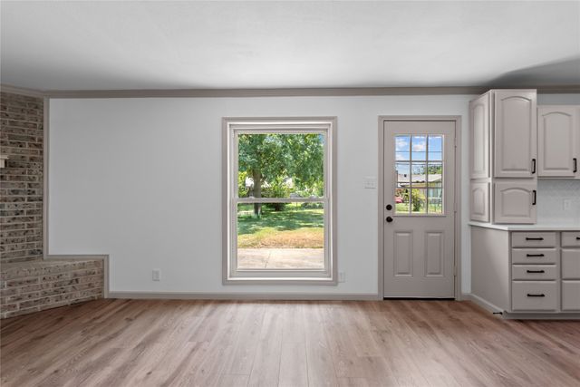 2008 Maplewood Drive, Gainesville, TX 76240