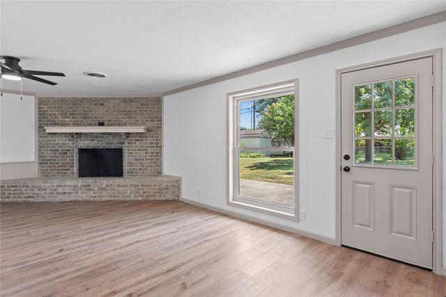 2008 Maplewood Drive, Gainesville, TX 76240