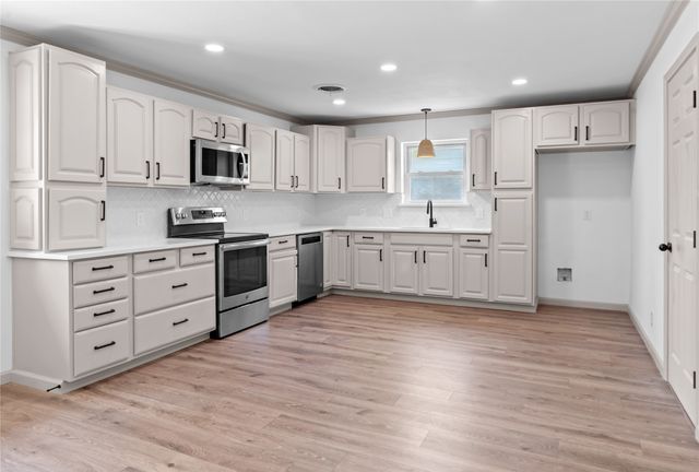2008 Maplewood Drive, Gainesville, TX 76240