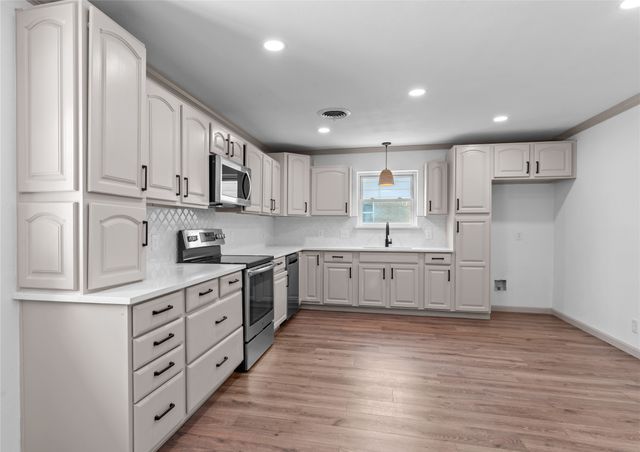 2008 Maplewood Drive, Gainesville, TX 76240