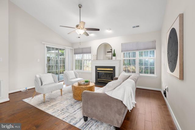 11248 SUMMERLAKE BLVD, Fredericksburg, VA 22407