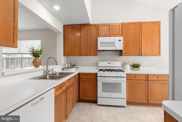 11248 SUMMERLAKE BLVD, Fredericksburg, VA 22407