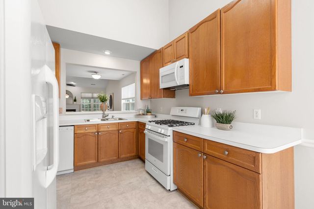 11248 SUMMERLAKE BLVD, Fredericksburg, VA 22407