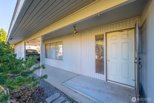 535 Castle Drive, Moses Lake, WA 98837