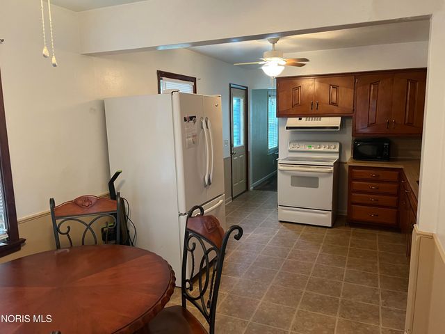 2735 Schneider Road, Toledo, OH 43614