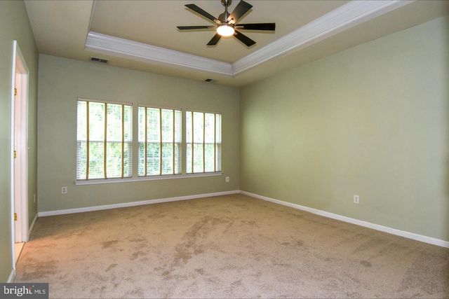 7810 LOCUST LEAF LN, Alexandria, VA 22315