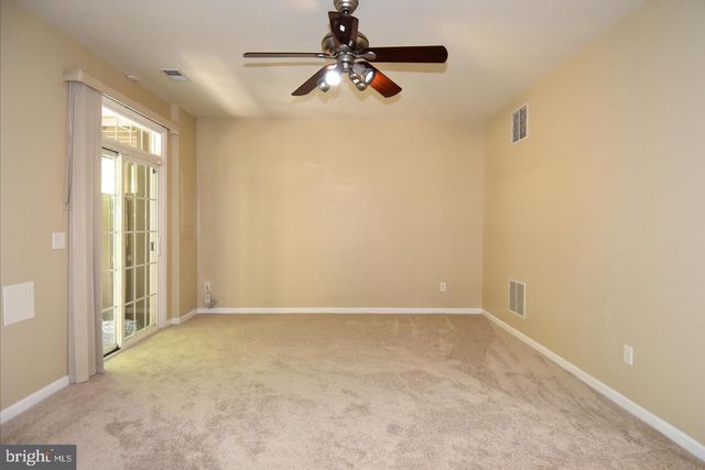 7810 LOCUST LEAF LN, Alexandria, VA 22315