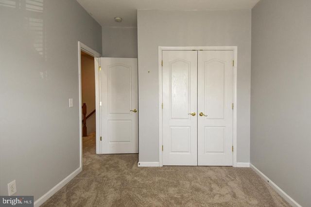 7810 LOCUST LEAF LN, Alexandria, VA 22315