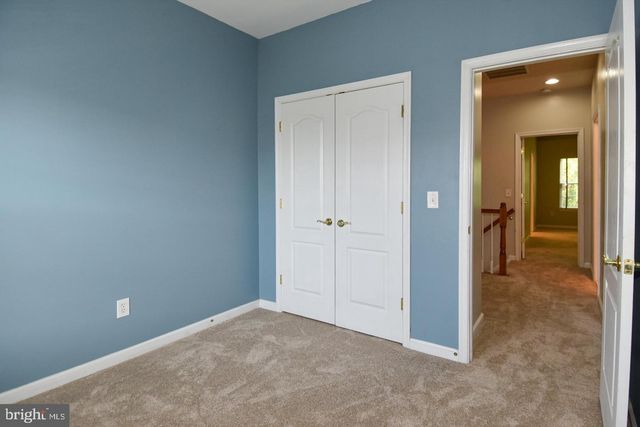 7810 LOCUST LEAF LN, Alexandria, VA 22315