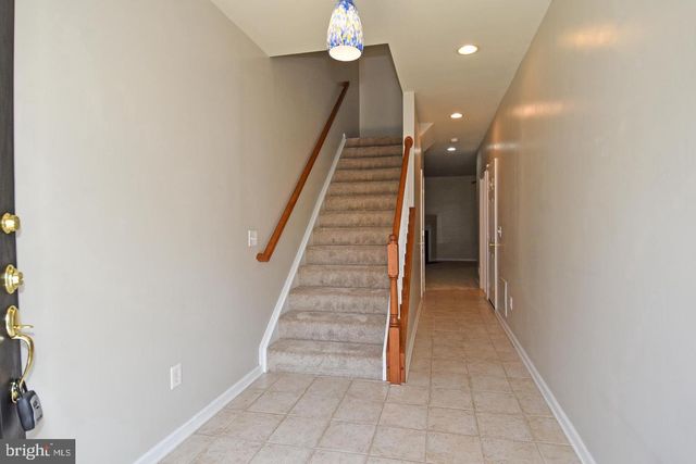 7810 LOCUST LEAF LN, Alexandria, VA 22315