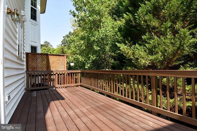7810 LOCUST LEAF LN, Alexandria, VA 22315