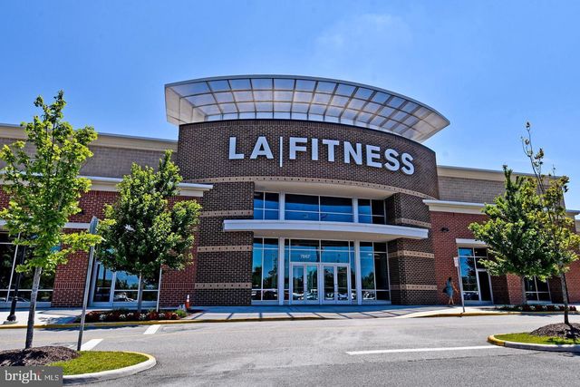 7810 LOCUST LEAF LN, Alexandria, VA 22315