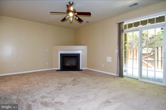 7810 LOCUST LEAF LN, Alexandria, VA 22315