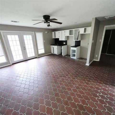 1202 Taylor Street, Sulphur, LA 70663