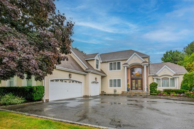 56 Sage Hollow Court, Dix Hills, NY 11746