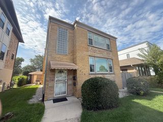 315 W Prospect Avenue 2, Mount Prospect, IL 60056
