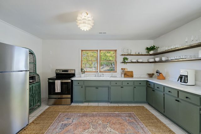 25 13th St, Tracy City, TN 37387