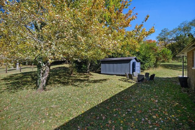 25 13th St, Tracy City, TN 37387