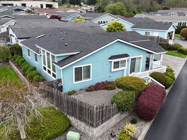 98126 W BENHAM Ln 70, Brookings, OR 97415