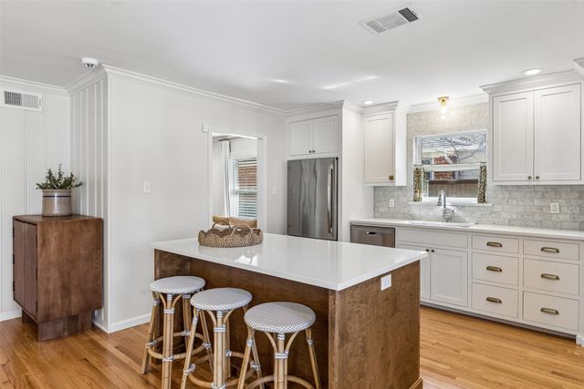 7119 Westbrook Lane, Dallas, TX 75214