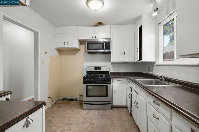 3597 Walnut St, Lafayette, CA 94549