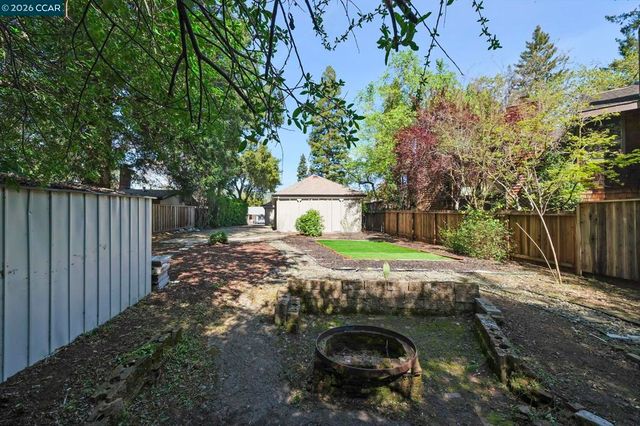 3597 Walnut St, Lafayette, CA 94549