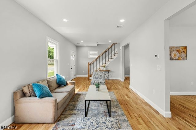 184 Old Bridge Tpke, South River Boro, NJ 08882
