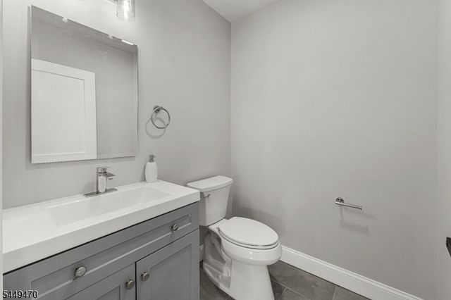 184 Old Bridge Tpke, South River Boro, NJ 08882