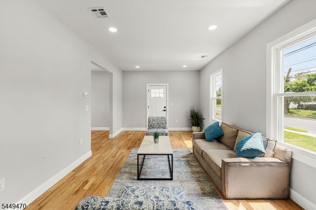 184 Old Bridge Tpke, South River Boro, NJ 08882