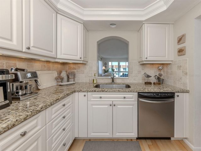 230 SANTA MARIA STREET 330, Venice, FL 34285