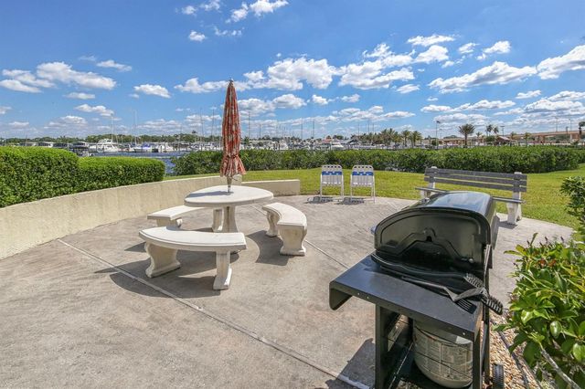 230 SANTA MARIA STREET 330, Venice, FL 34285