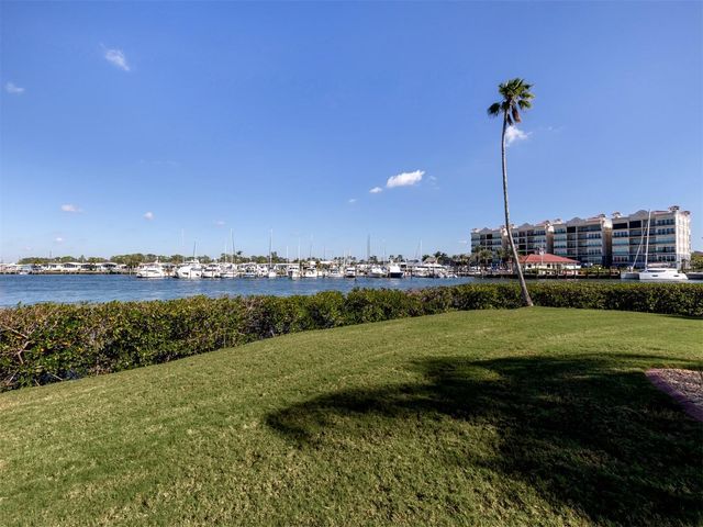230 SANTA MARIA STREET 330, Venice, FL 34285
