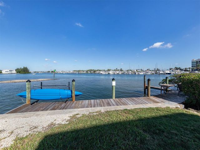 230 SANTA MARIA STREET 330, Venice, FL 34285