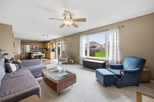 934 Rolling Creek Drive NE, Cedar Rapids, IA 52402