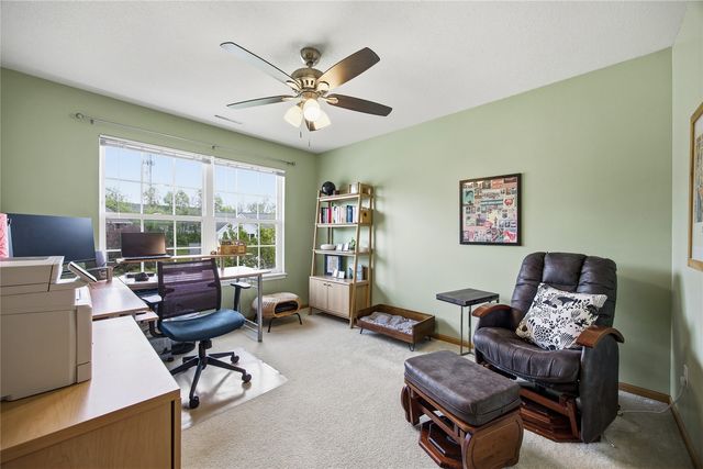 934 Rolling Creek Drive NE, Cedar Rapids, IA 52402