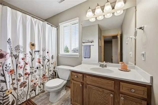 934 Rolling Creek Drive NE, Cedar Rapids, IA 52402
