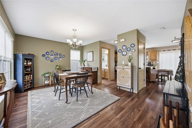 934 Rolling Creek Drive NE, Cedar Rapids, IA 52402