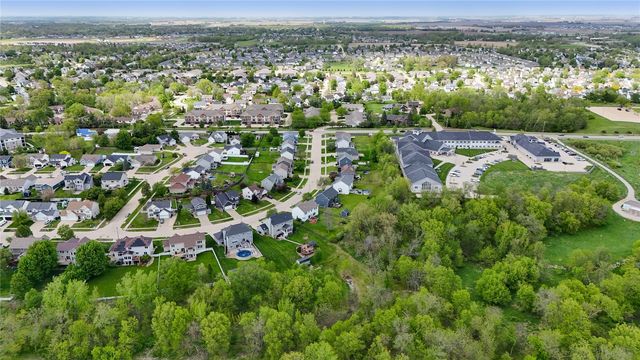 934 Rolling Creek Drive NE, Cedar Rapids, IA 52402