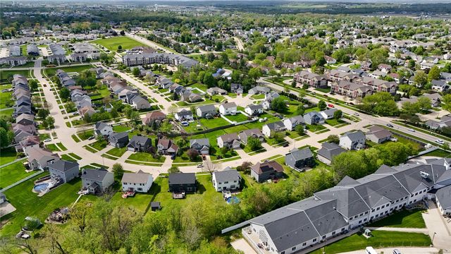 934 Rolling Creek Drive NE, Cedar Rapids, IA 52402