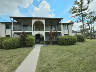 334 Knotty Pine Circle D-2, Greenacres, FL 33463