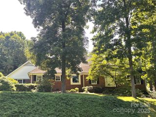 2020 Dawnshire Drive, Gastonia, NC 28054